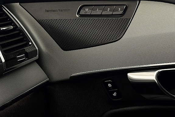 Volvo XC90 16 of 30