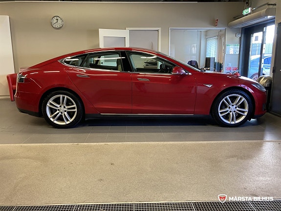 Tesla Model S 5 of 18