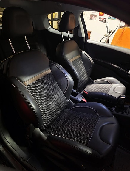 Peugeot 208 20 of 21