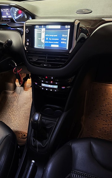 Peugeot 208 11 of 21