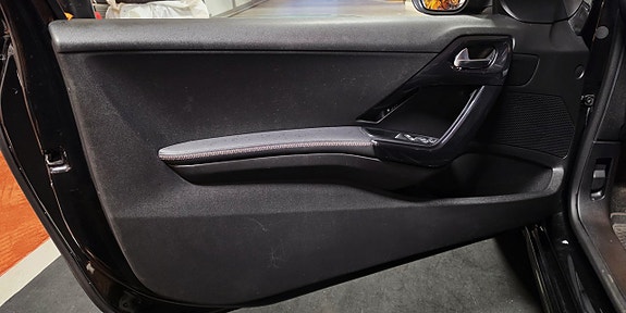 Peugeot 208 7 of 21
