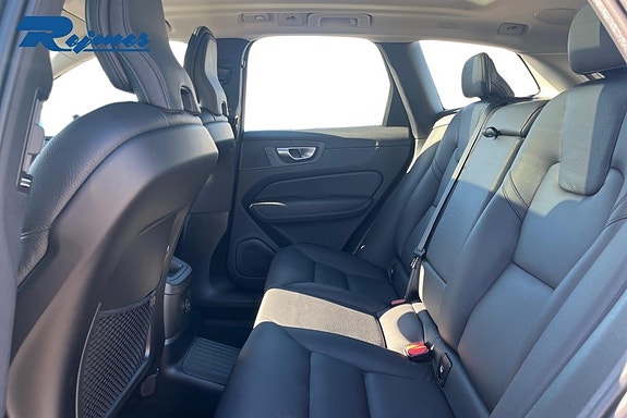 Volvo XC60 16 of 22