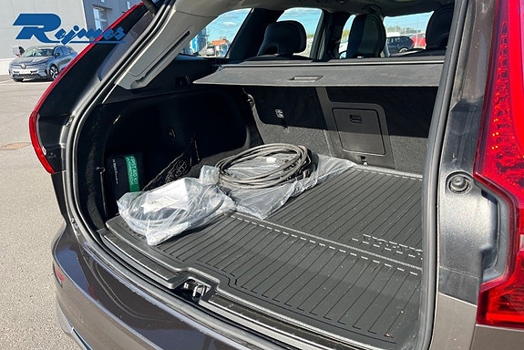 Volvo XC60 17 of 22