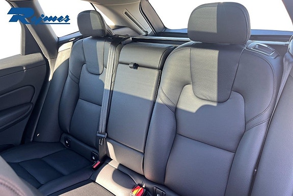 Volvo XC60 15 of 22