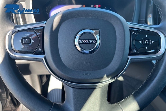 Volvo XC60 10 of 22