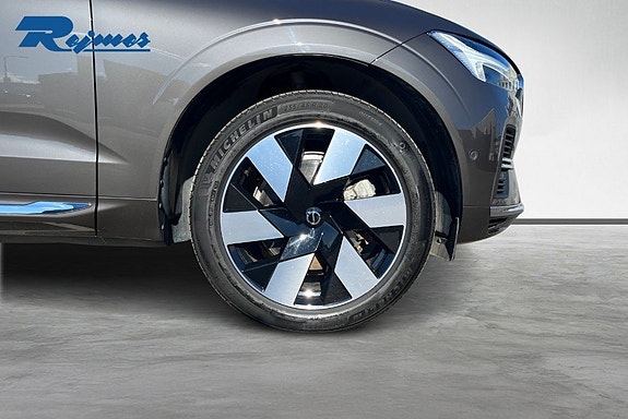 Volvo XC60 19 of 22