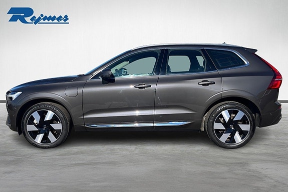 Volvo XC60 3 of 22