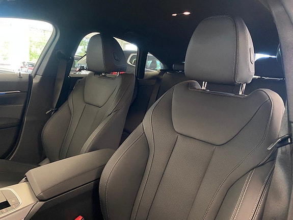 BMW i4 4 of 11