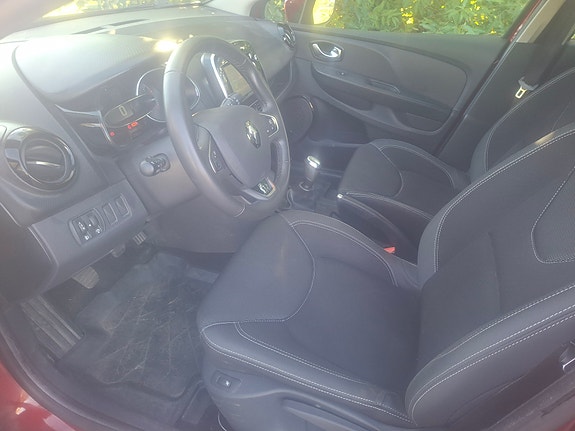 Renault Clio 18 of 20