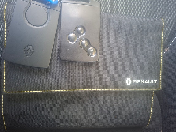 Renault Clio 16 of 20