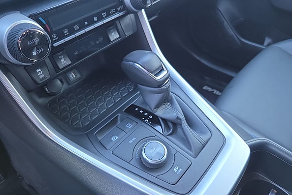 Toyota RAV4 20 of 20