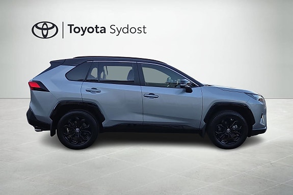 Toyota RAV4 16 of 20