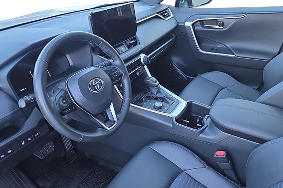 Toyota RAV4 11 of 20