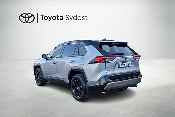 Toyota RAV4 17 of 20