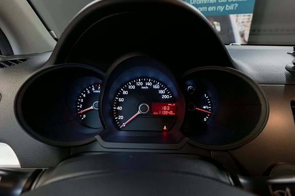 Kia Picanto 13 of 13