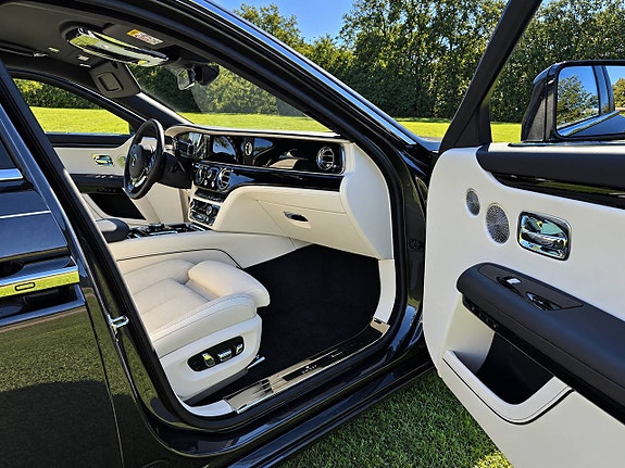 Rolls Royce Ghost 10 of 17