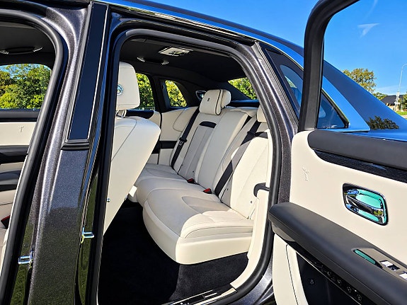 Rolls Royce Ghost 12 of 17