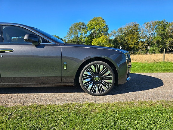 Rolls Royce Ghost 8 of 17