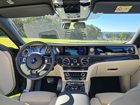 Rolls Royce Ghost 14 of 17