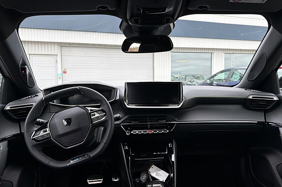 Peugeot 2008 6 of 8