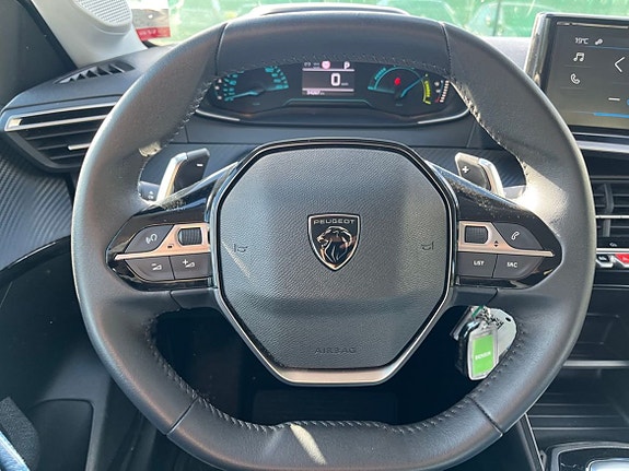 Peugeot 208 7 of 11