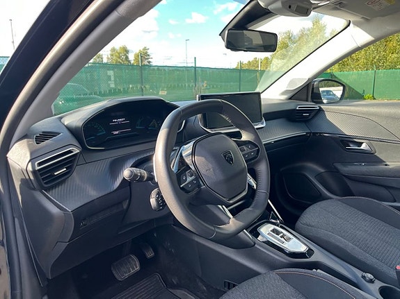 Peugeot 208 5 of 11