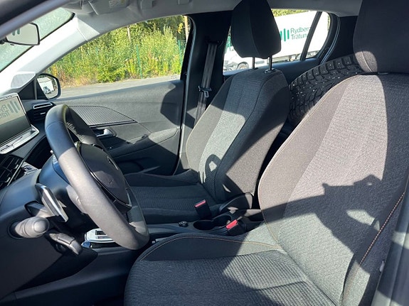Peugeot 208 6 of 11