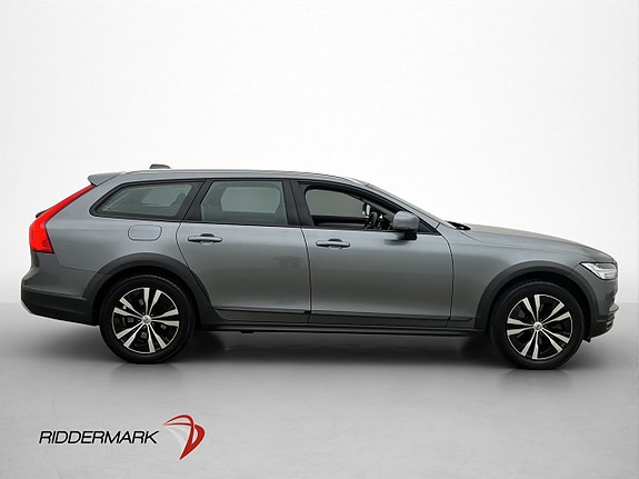 Volvo V90 Cross Country 9 of 30