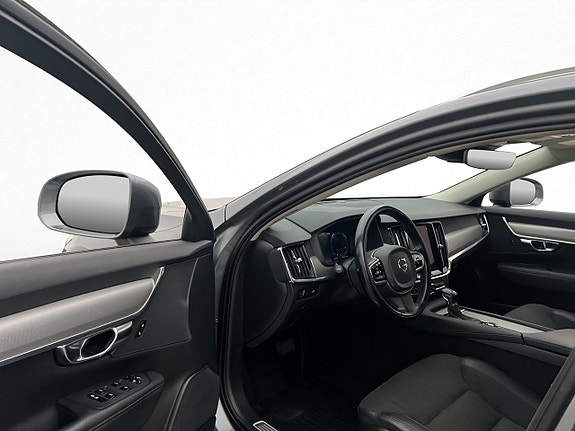 Volvo V90 Cross Country 12 of 30