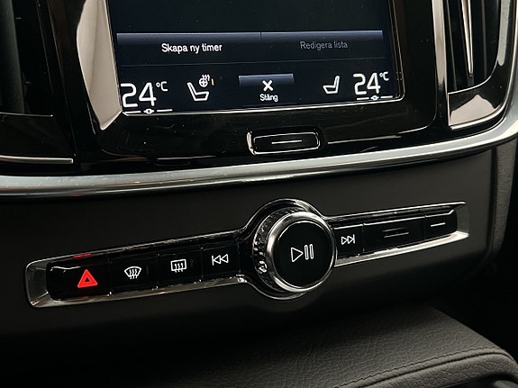 Volvo V90 Cross Country 26 of 30