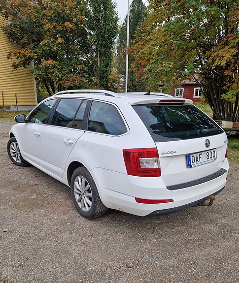 Skoda Octavia 3 of 6