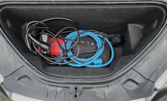 Tesla Model S 18 of 19