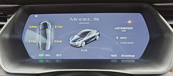 Tesla Model S 11 of 19