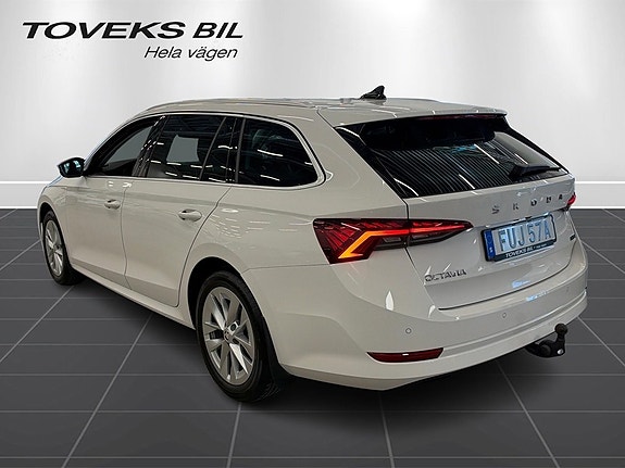 Skoda Octavia 3 of 9