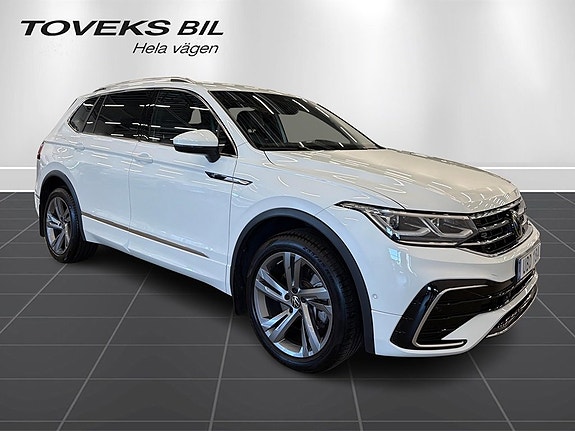 Volkswagen Tiguan Allspace 2 of 18