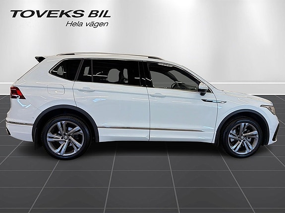 Volkswagen Tiguan Allspace 4 of 18