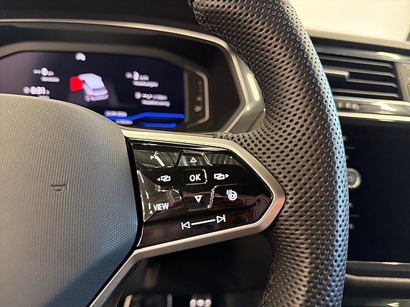 Volkswagen Tiguan Allspace 12 of 18