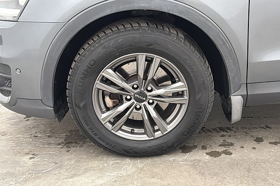 Audi Q3 4 of 8