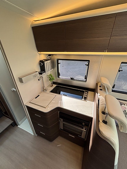 Adria CORAL SUPREME 670 SL Långbäddar - Alde Dieselpanna - 180hk&Automat - Lyxig! 23 of 24