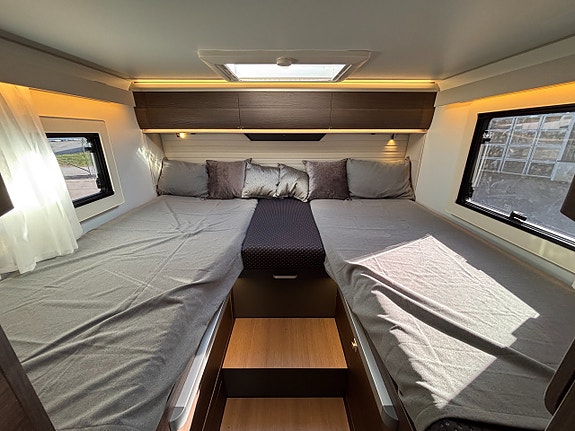 Adria CORAL SUPREME 670 SL Långbäddar - Alde Dieselpanna - 180hk&Automat - Lyxig! 18 of 24