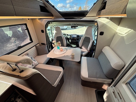 Adria CORAL SUPREME 670 SL Långbäddar - Alde Dieselpanna - 180hk&Automat - Lyxig! 15 of 24