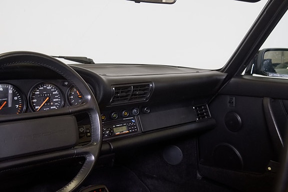 Porsche 911 18 of 30