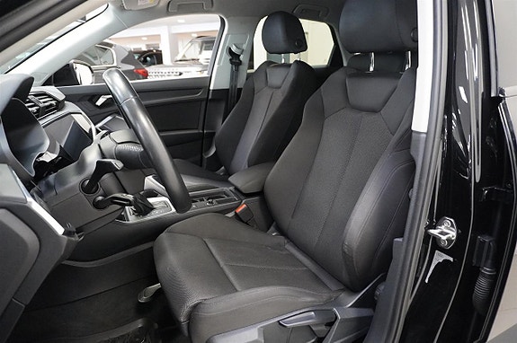 Audi Q3 5 of 17