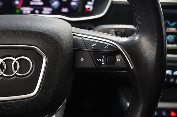 Audi Q3 12 of 17