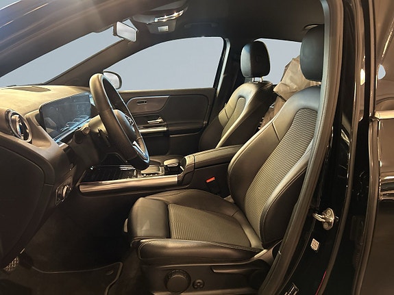 Mercedes-Benz EQA300 13 of 20