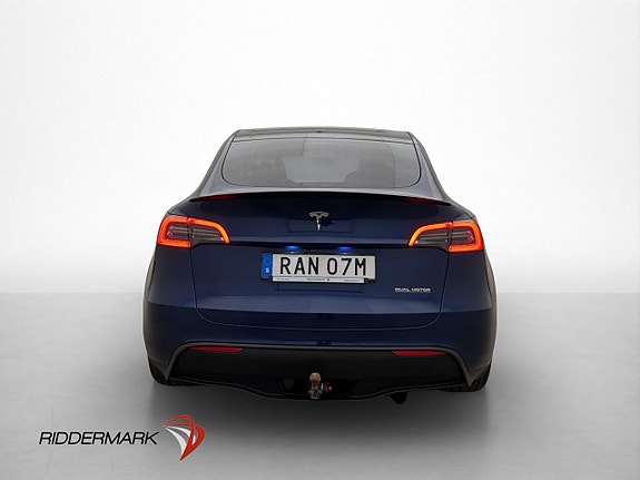 Tesla Model Y 8 of 30