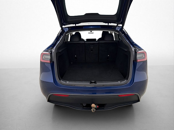 Tesla Model Y 30 of 30