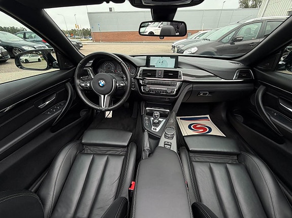 BMW M4 10 of 30