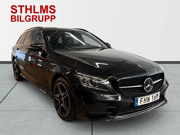 Mercedes-Benz C300 5 of 10