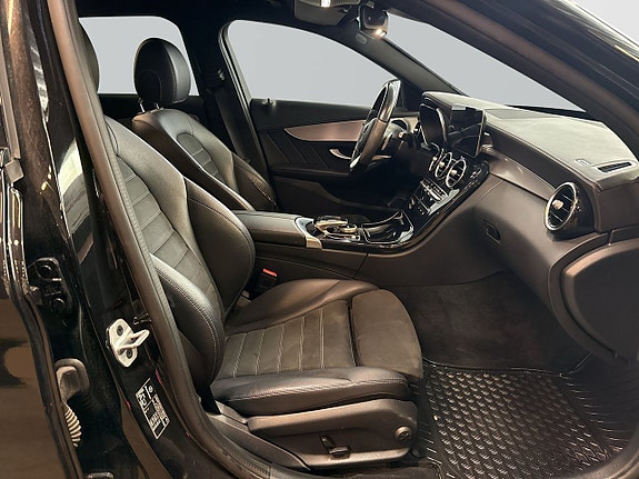 Mercedes-Benz C300 9 of 10